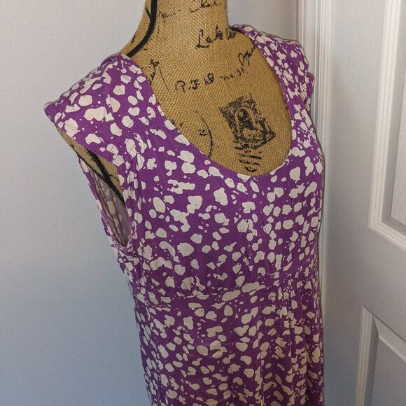 Daisy Fuentes purple and white blouse - Picture 2 of 4